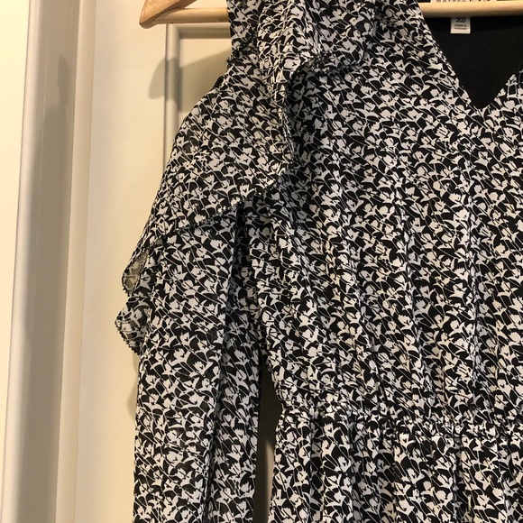 NWT Cold Shoulder Ruffle Dress - Picture 2 of 4